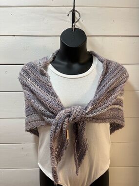 MAMI TRICO Lavender Knit Shawl Scarf Soft Cozy Wrap